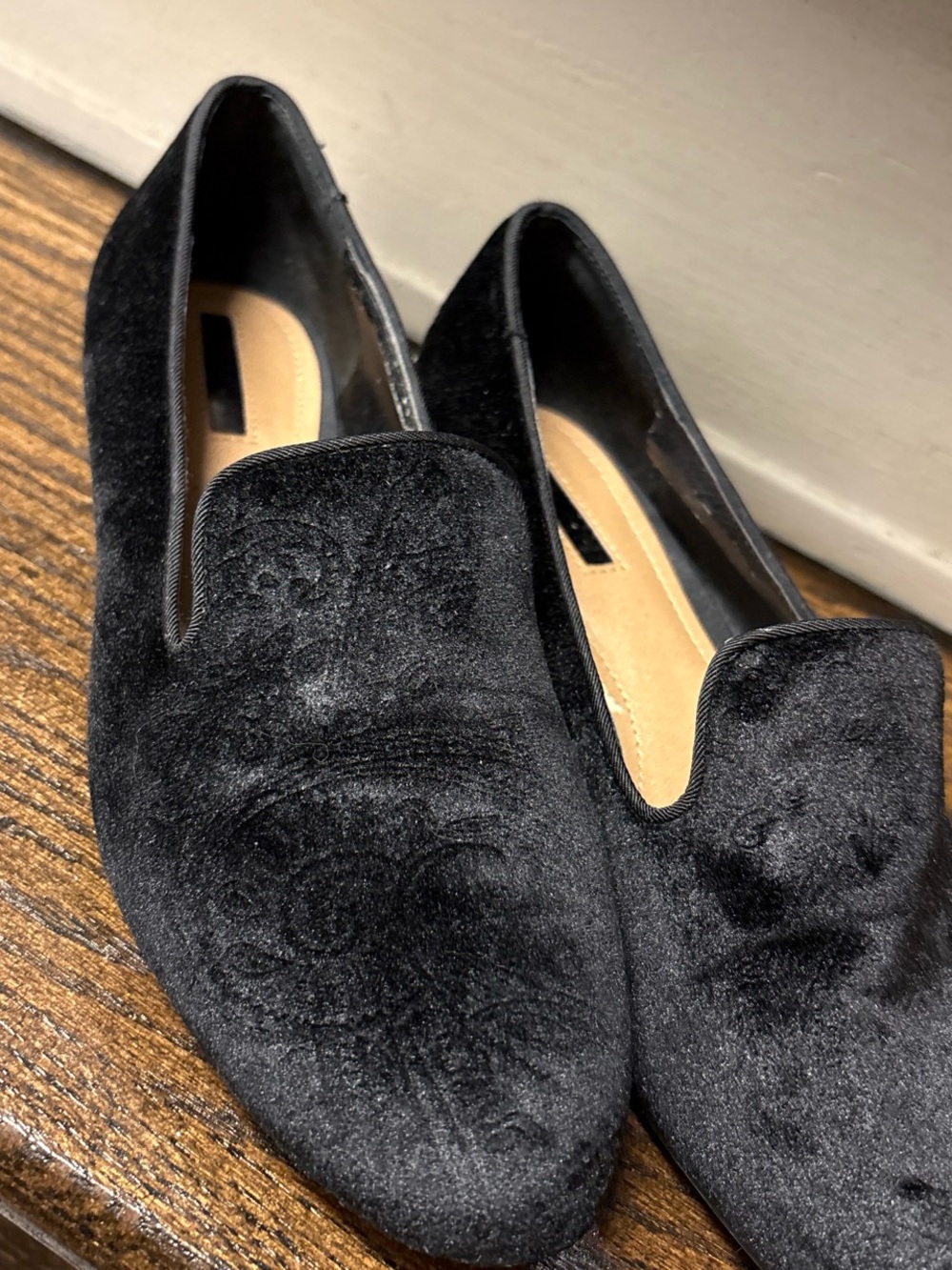 Tahari Black Velvet Embroidered Women's Loafers